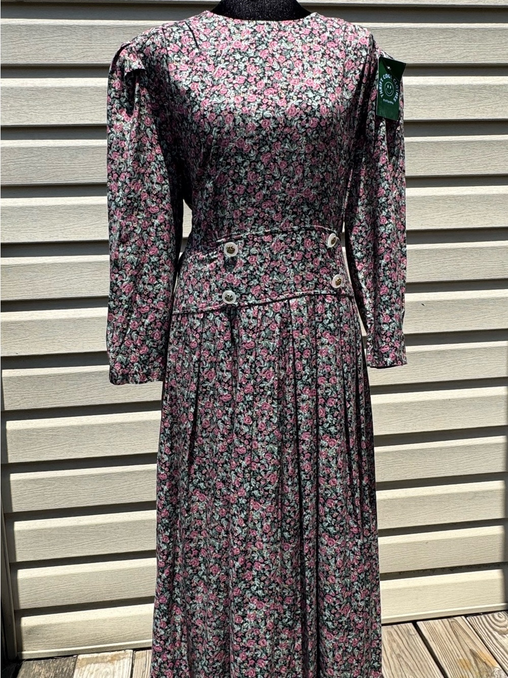 Vintage-Inspired Pink Floral Long Sleeve Maxi Dress